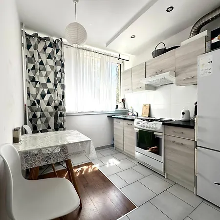 Chrobrego 56 - Self Check-in 20h - Parking Apartment *